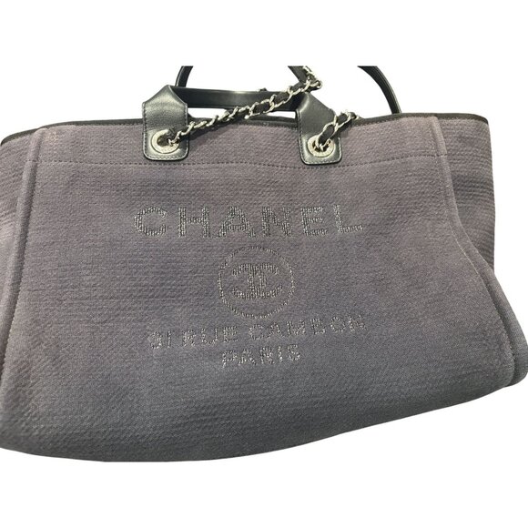 Chanel Deauville Medium Tote Bag in Navy - Picture 4 of 6